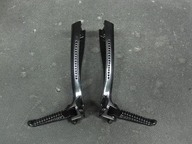 R6gloss001.jpg